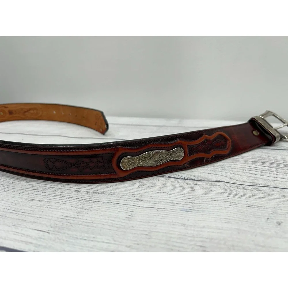 Leegin Tooled Design Concho Brown Leather Silver Buckle‎ Western Belt Size 40